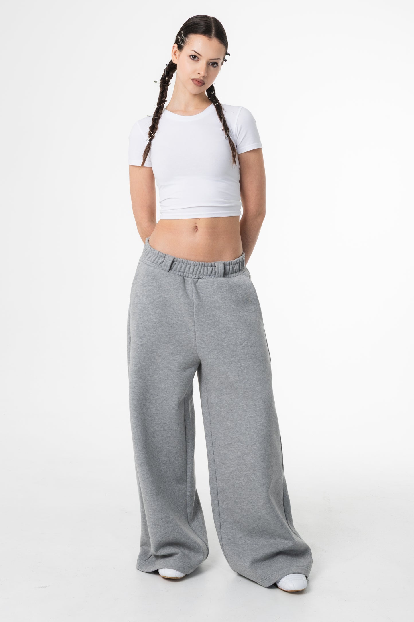 UNSOLVED GREY SWEATPANTS