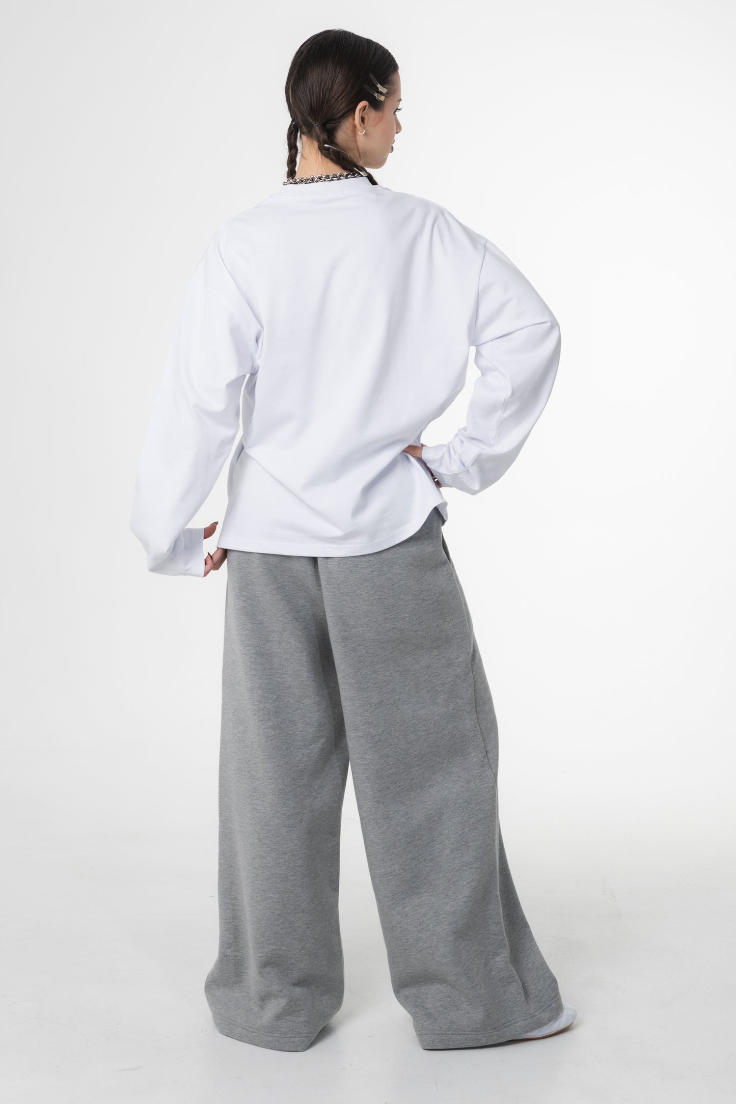 UNSOLVED OLYMPIC WHITE LONGSLEEVE