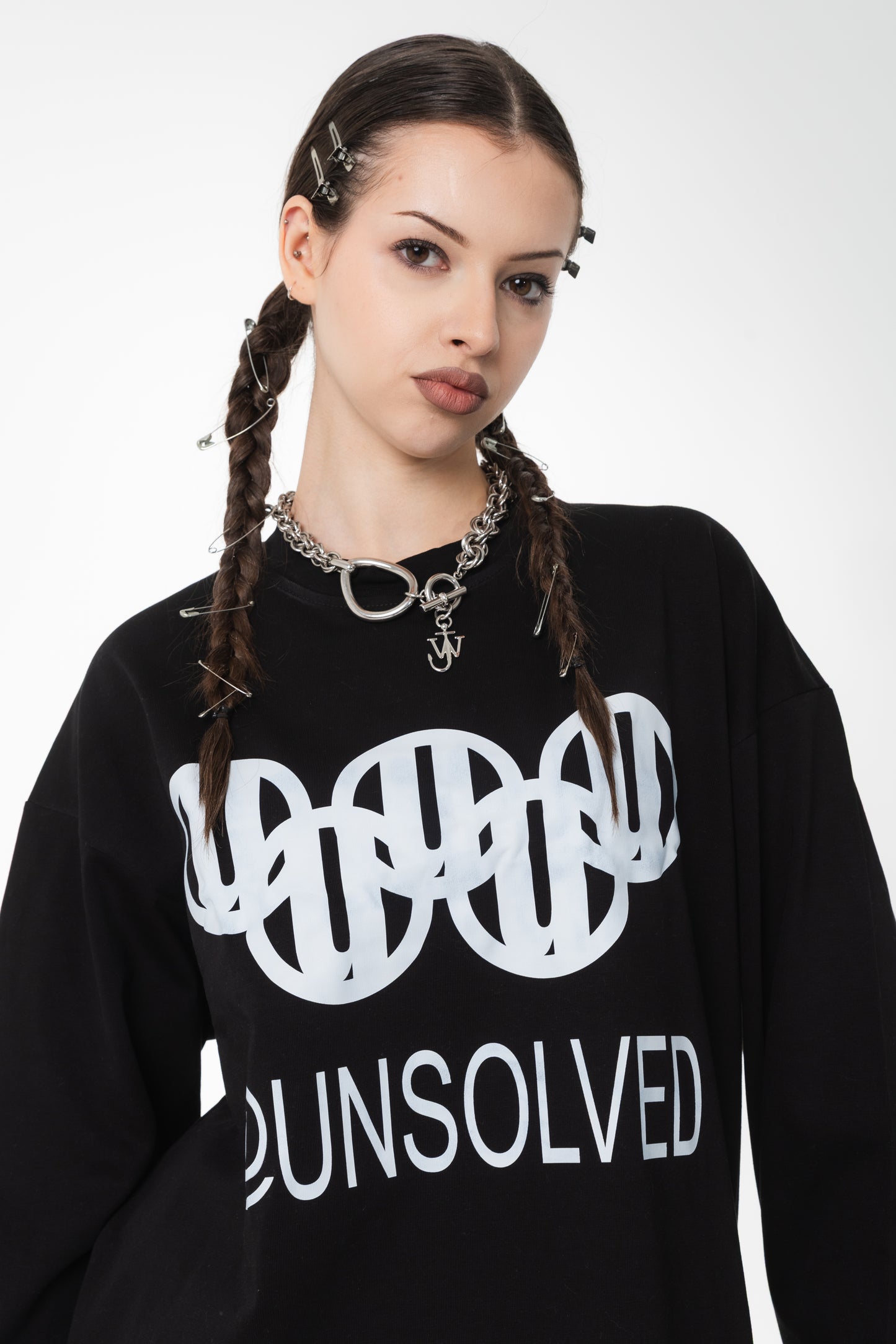 UNSOLVED OLYMPIC BLACK LONGSLEEVE