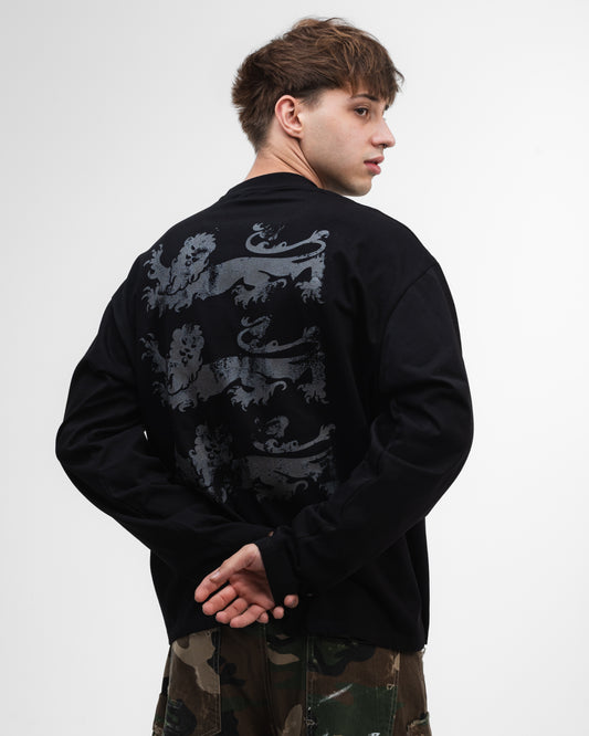 UNSOLVED LION CREST BLACK LONGSLEEVE