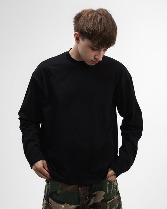 UNSOLVED LION CREST BLACK LONGSLEEVE