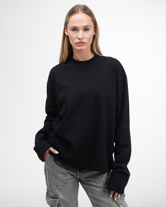 UNSOLVED BLACK LONGSLEEVE