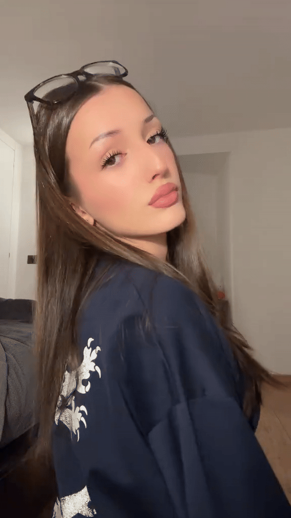 UNSOLVED LION CREST NAVY LONGSLEEVE