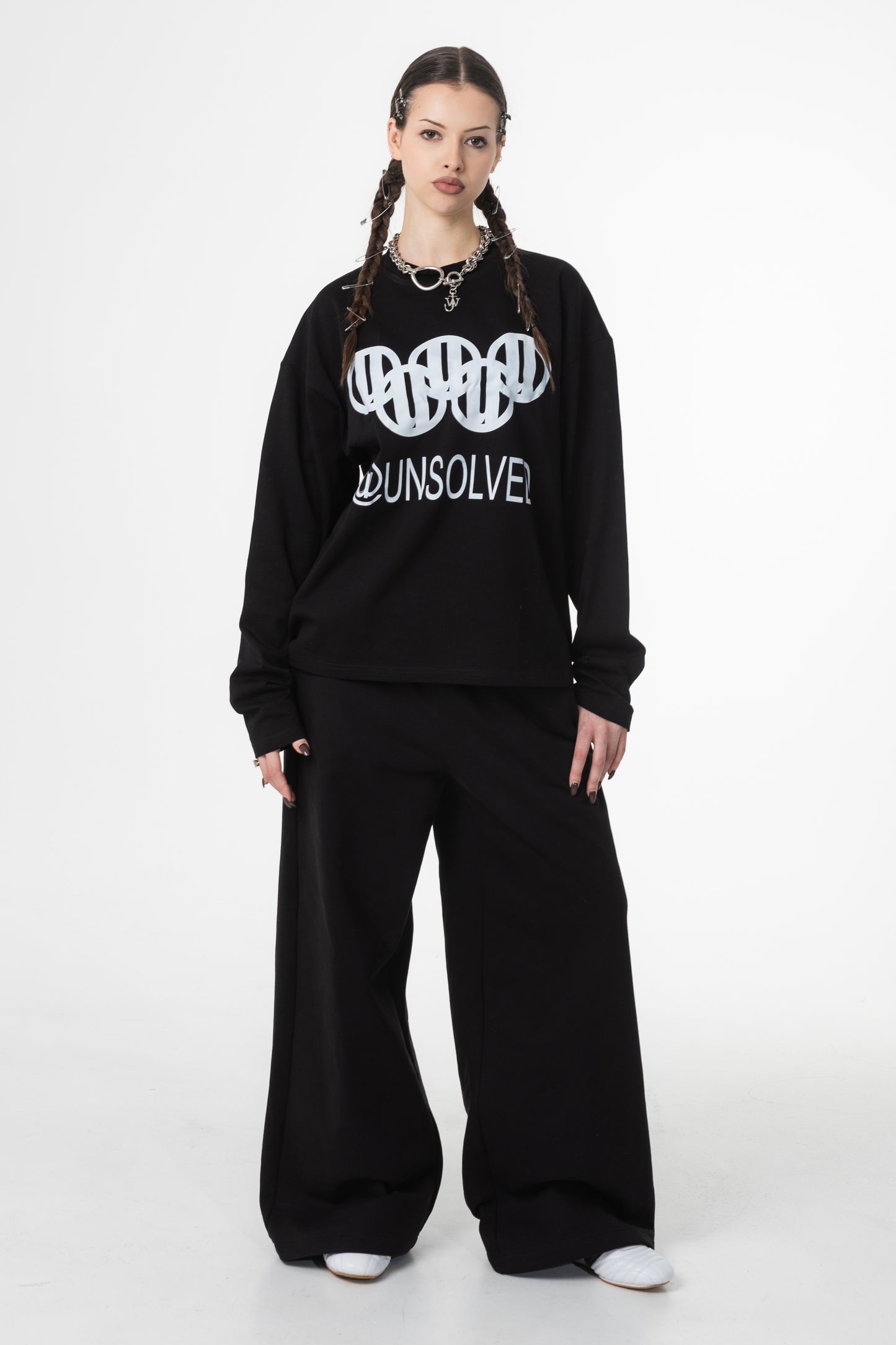 UNSOLVED OLYMPIC BLACK LONGSLEEVE