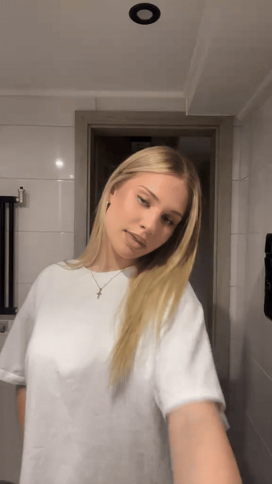 UNSOLVED WHITE T-SHIRT