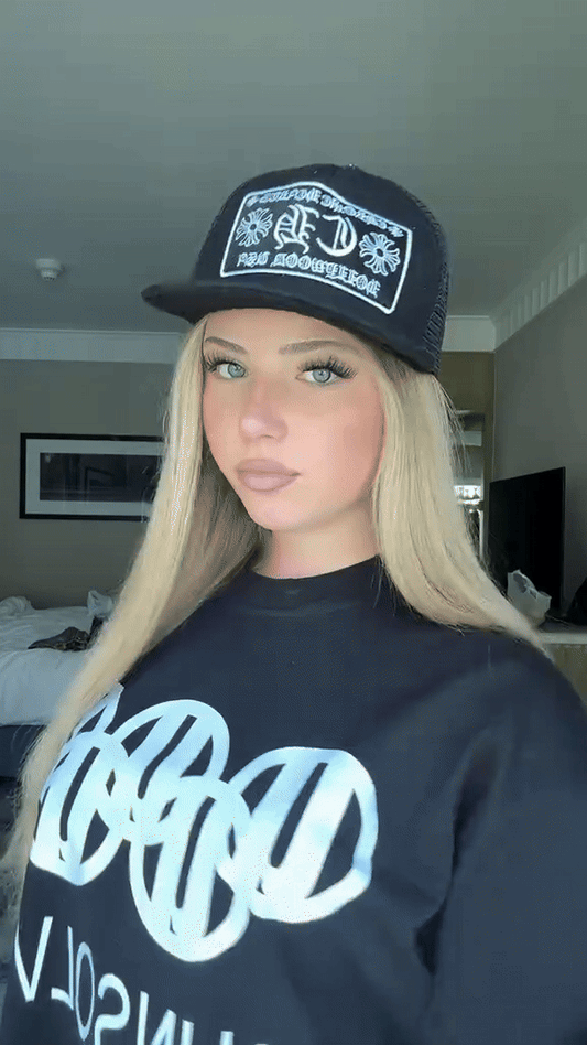 UNSOLVED OLYMPIC BLACK LONGSLEEVE